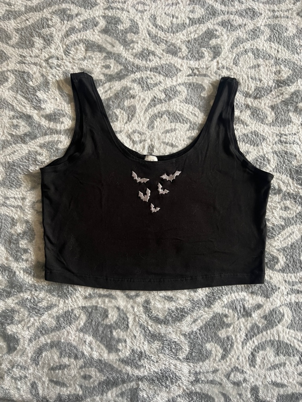 Black Thorn Cropped Bats Tank